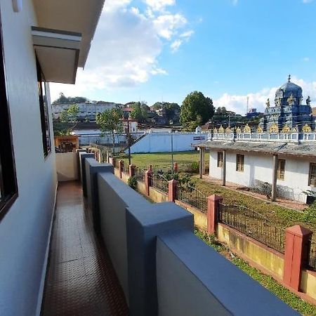 Varam Homestay Madikeri Luaran gambar