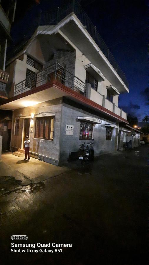 Varam Homestay Madikeri Luaran gambar